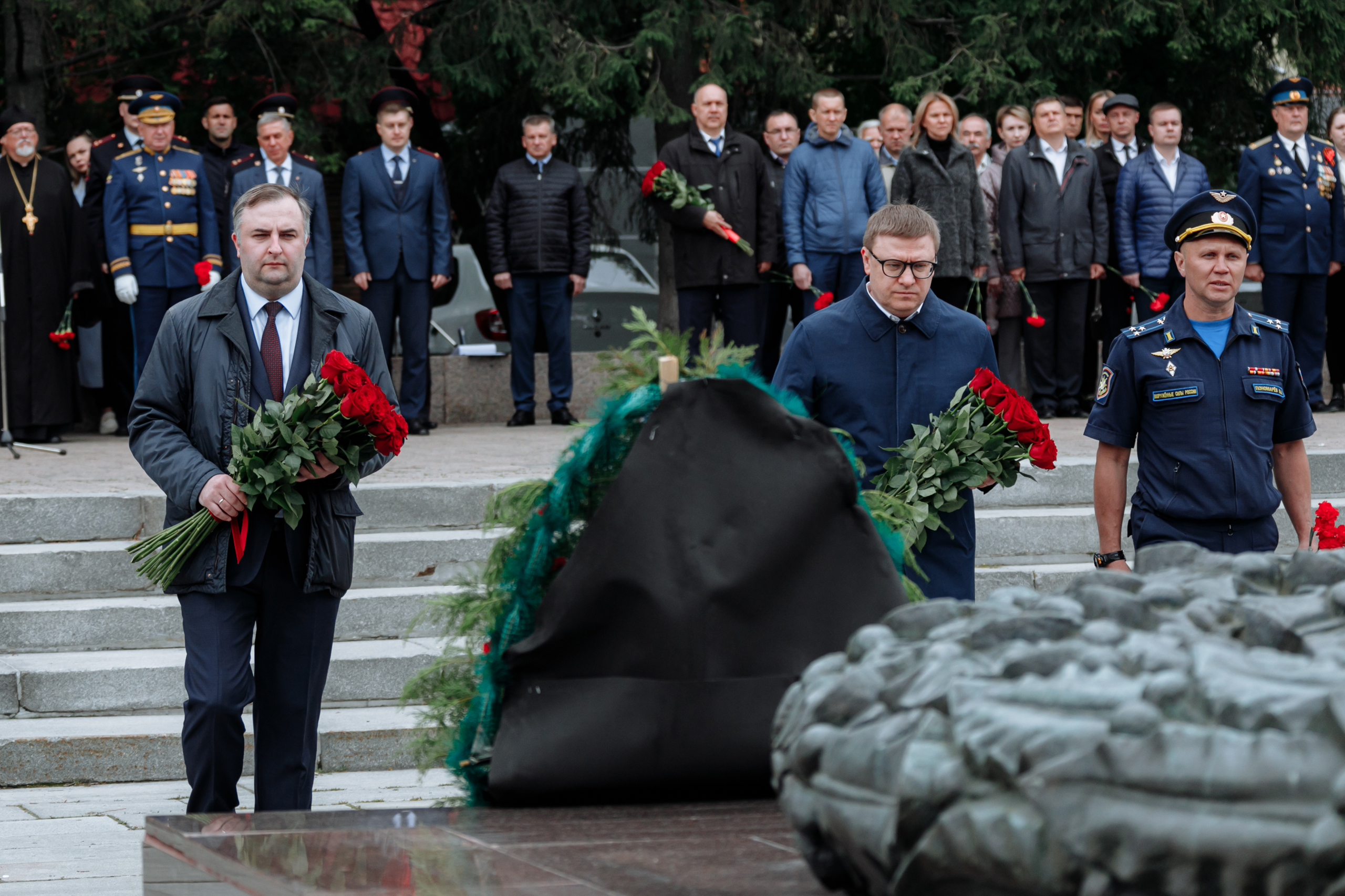 В День памяти и скорби состоялась церемония возложения венков и цветов к Вечному огню