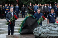 В День памяти и скорби состоялась церемония возложения венков и цветов к Вечному огню