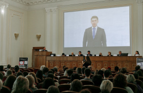 Председатель комитета Законодательного Собрания по социальной политике Сергей Буяков поприветствовал участников методической школы учителей истории и обществознания 