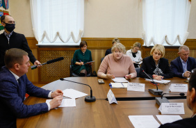 В Законодательном Собрании прошел круглый стол, посвященный новой мере социальной поддержки семей с детьми с ограниченными возможностями