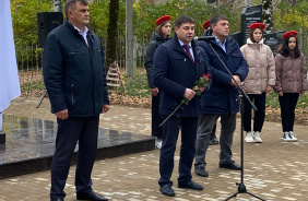 Депутат Александр Решетников принял участие в открытии памятника в Миньяре