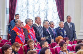 В Законодательном Собрании наградили лауреатов премии «Общественное признание»