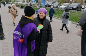 Депутат Олег Садовских поздравил старшее поколение Златоуста с Днем пожилого человека