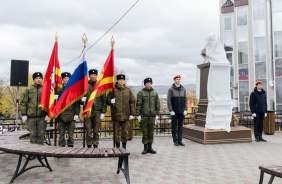 Депутат Олег Садовских принял участие в торжественном открытии в Златоусте памятника первому космонавту