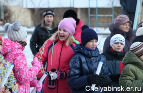 14 декабря в Челябинске прошли праздники двора, организованные депутатами фракции «Единая Россия» в честь открытия новых детских площадок