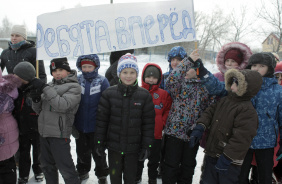 В поселке Федоровка состоялось торжественное открытие нового хоккейного корта