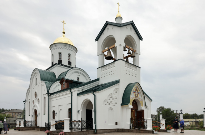 В посёлке Роза состоялось освящение православного храма в честь великомученика и целителя Пантелеимона